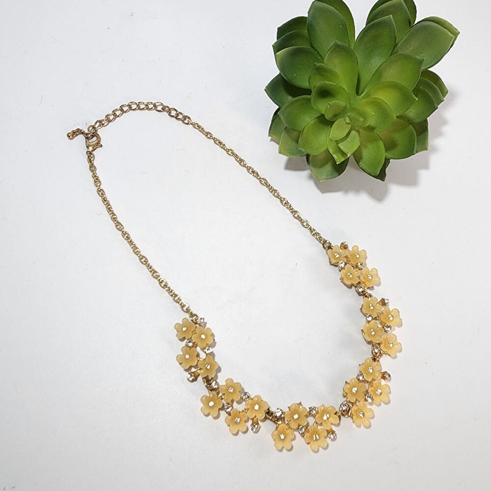 Vintage Gold Tone Flower Gem Necklace
